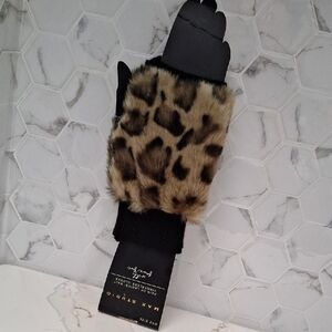 Max Studio Pair of Ladie's Knit Fingerless Gloves